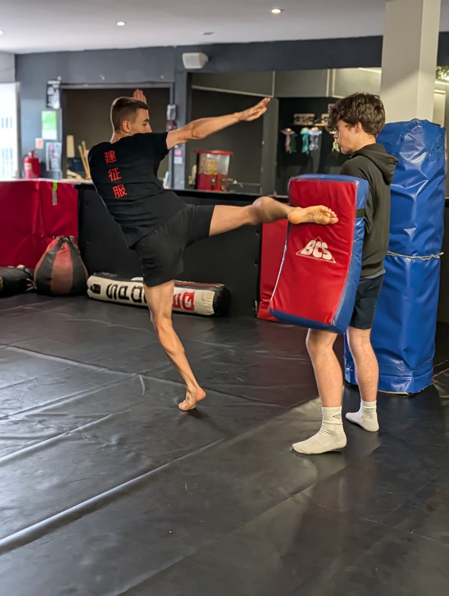 Kickboxing & K1 training at 6 Towns Grappling